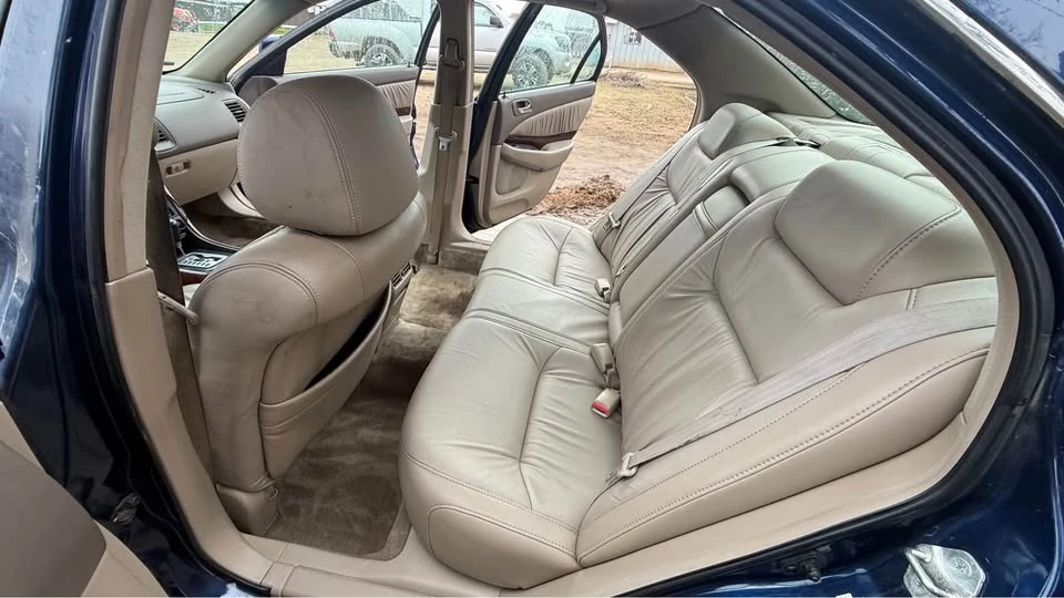 2002 Acura TL 2nd Gen - Image 16 of 19