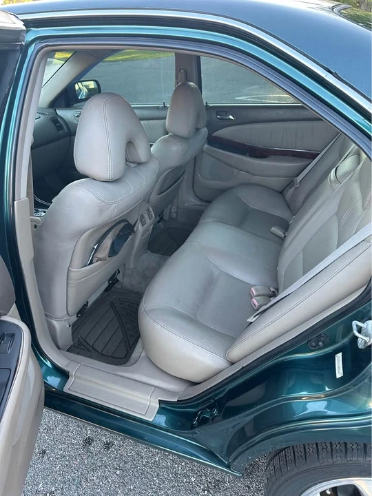 2002 Acura TL 2nd Gen - Image 11 of 14