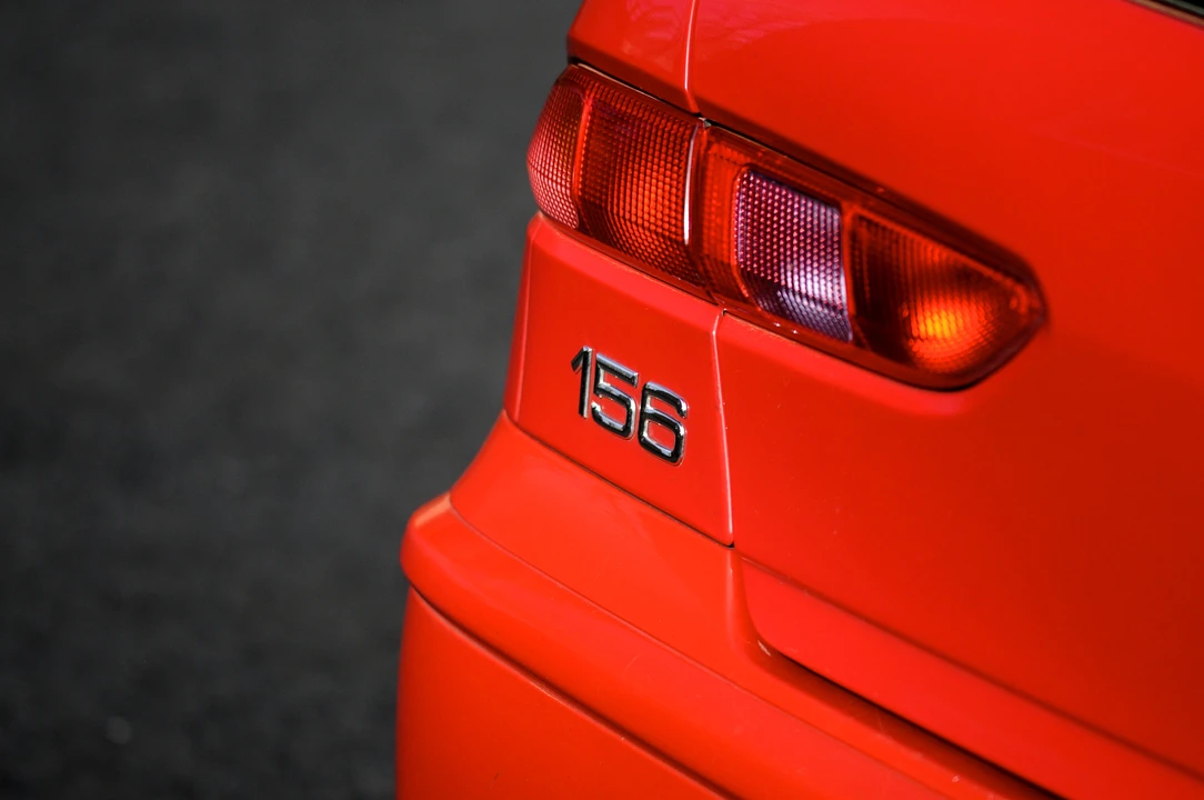 2002 Alfa Romeo 156 GTA - Image 17 of 31