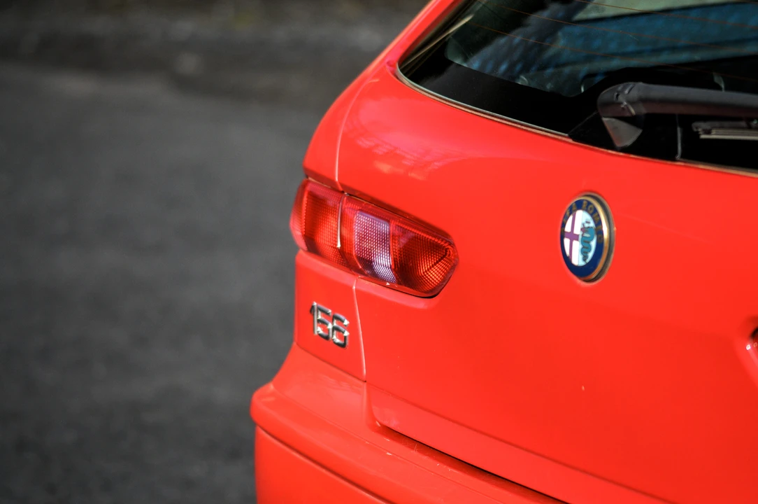 2002 Alfa Romeo 156 GTA - Image 22 of 31
