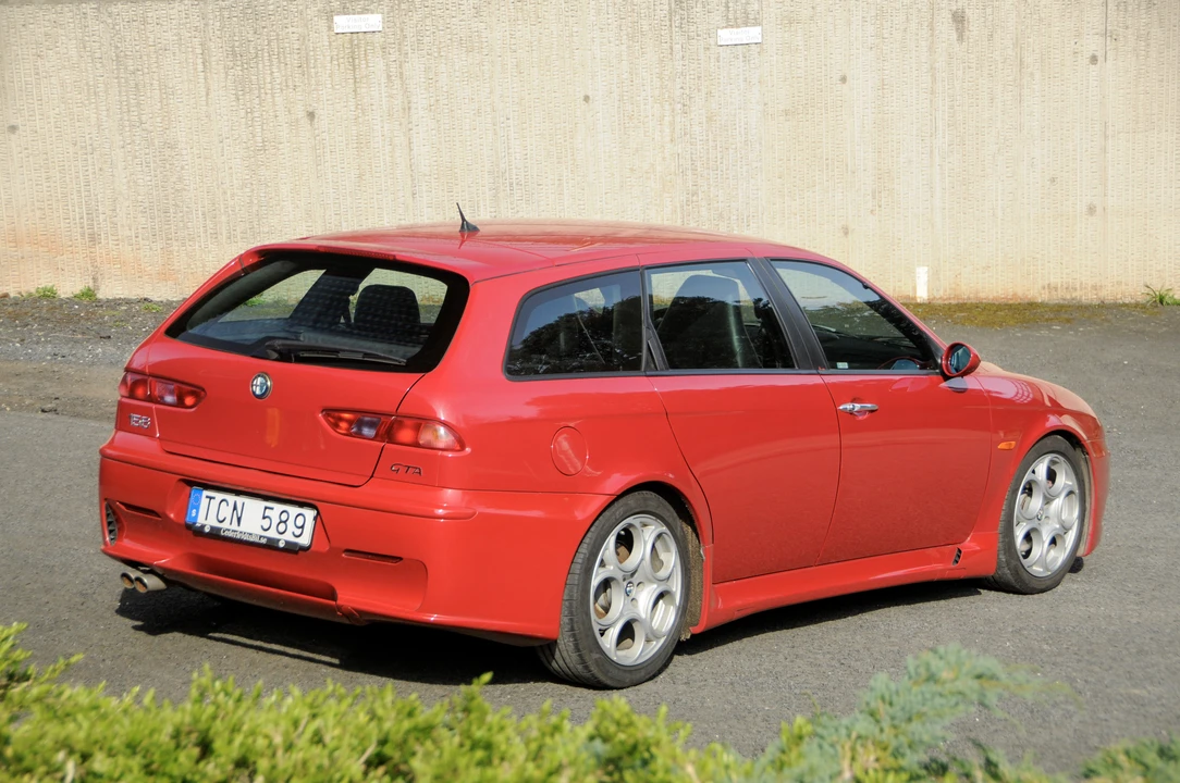 2002 Alfa Romeo 156 GTA - Image 7 of 31