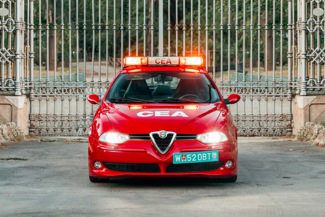 2002 Alfa Romeo 156 GTA - Image 2 of 16