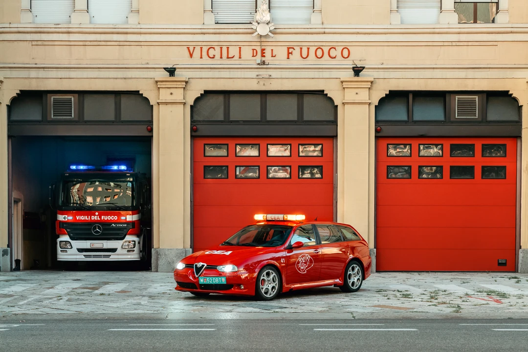 2002 Alfa Romeo 156 GTA - Image 3 of 16
