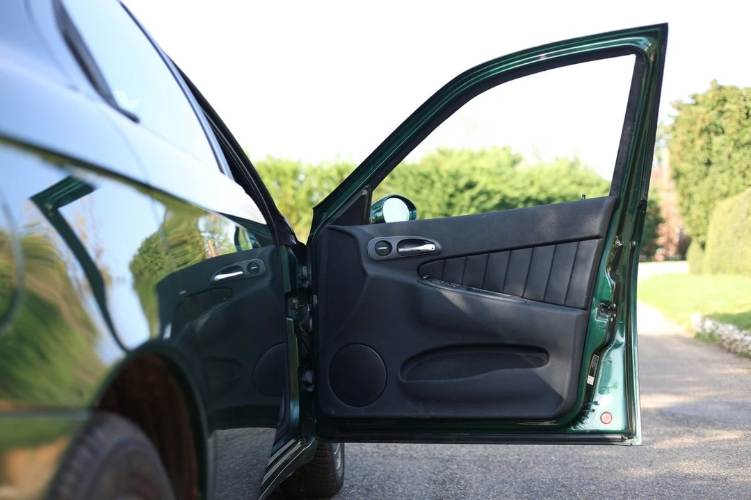 2002 Alfa Romeo 156 - Image 18 of 30