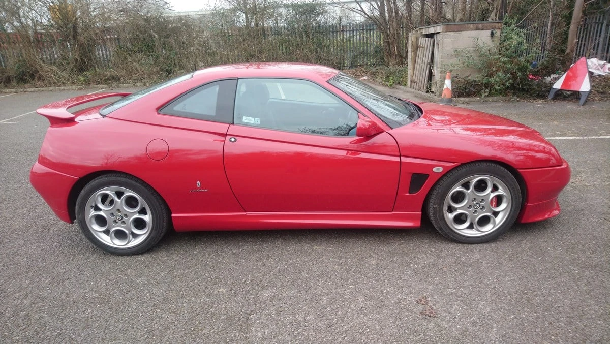 2002 Alfa Romeo 916 GTV & Spider - Image 18 of 30