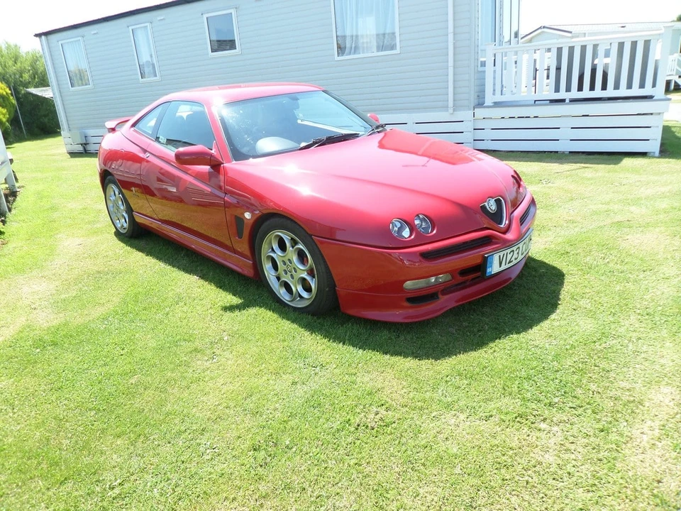 2002 Alfa Romeo 916 GTV & Spider - Image 3 of 30