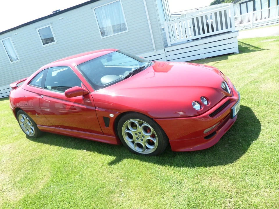 2002 Alfa Romeo 916 GTV & Spider - Image 15 of 30