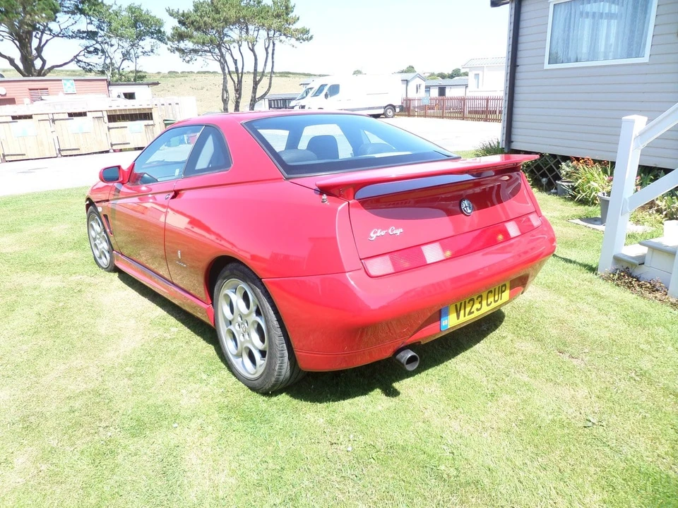 2002 Alfa Romeo 916 GTV & Spider - Image 16 of 30