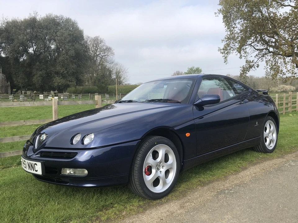2002 Alfa Romeo 916 GTV & Spider - Image 9 of 30