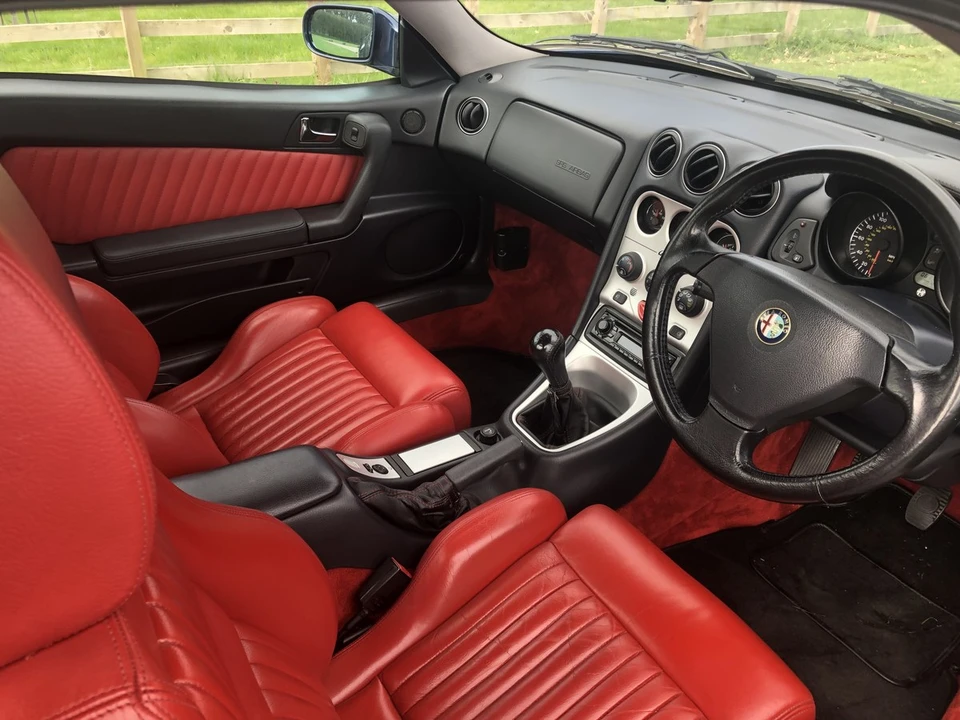 2002 Alfa Romeo 916 GTV & Spider - Image 22 of 30