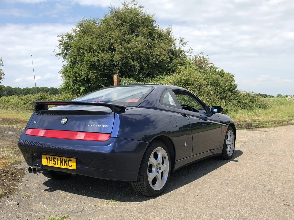 2002 Alfa Romeo 916 GTV & Spider - Image 10 of 30