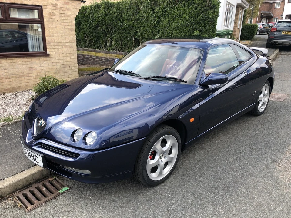 2002 Alfa Romeo 916 GTV & Spider - Image 5 of 30