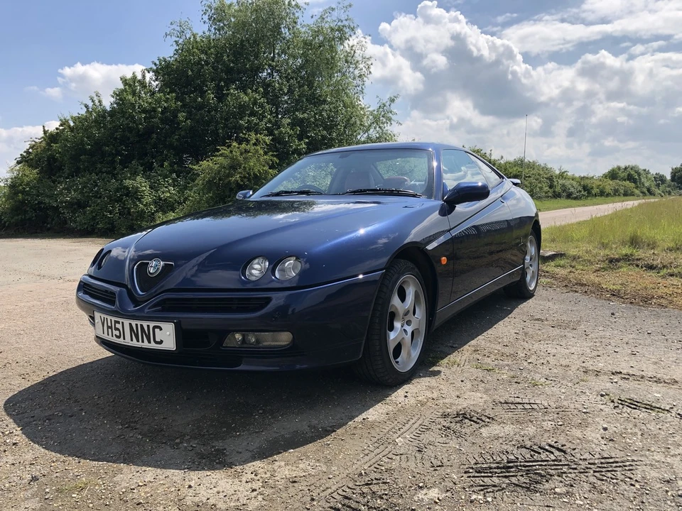 2002 Alfa Romeo 916 GTV & Spider - Image 11 of 30