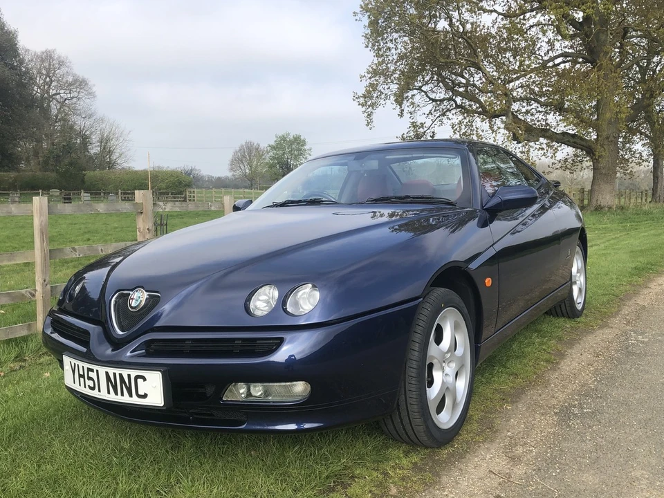2002 Alfa Romeo 916 GTV & Spider - Image 8 of 30