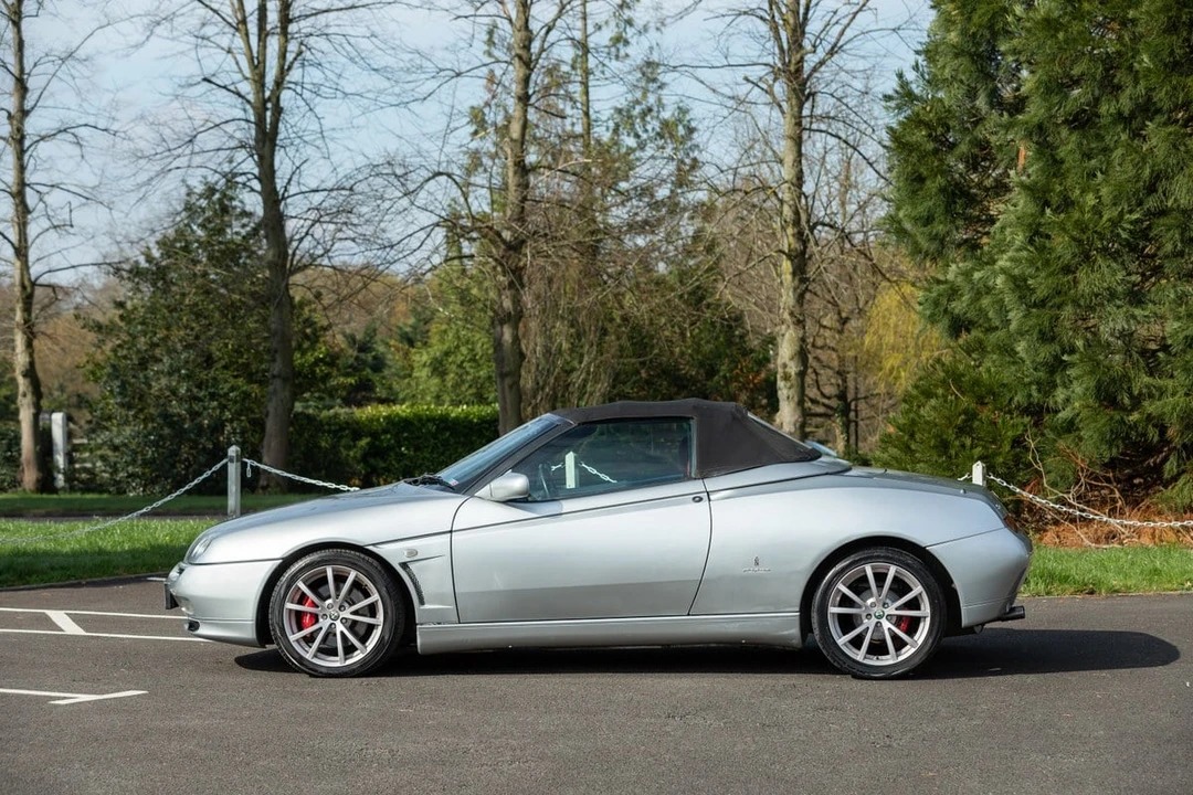 2002 Alfa Romeo 916 GTV & Spider - Image 16 of 30