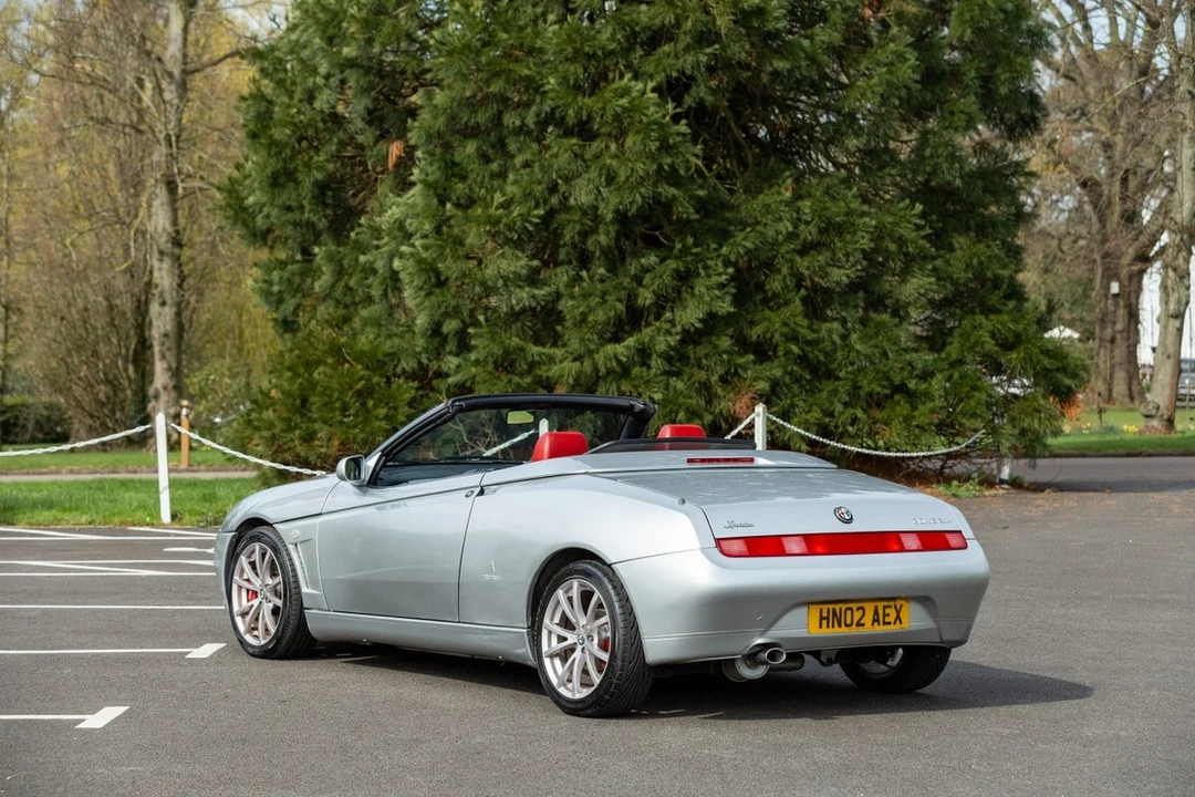 2002 Alfa Romeo 916 GTV & Spider - Image 6 of 30
