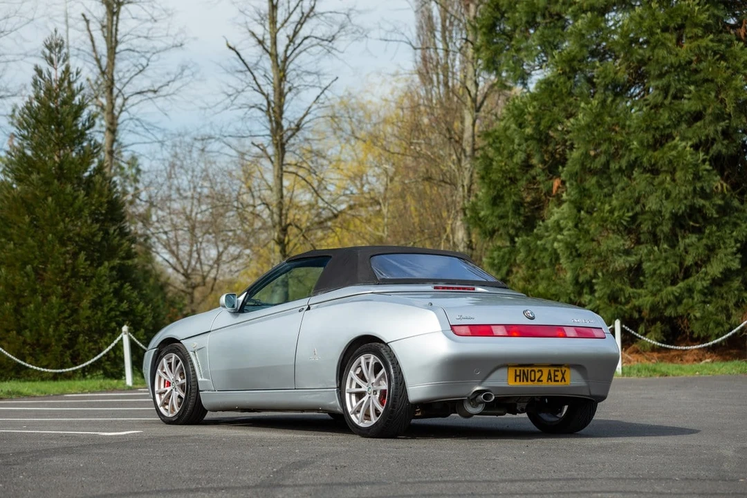 2002 Alfa Romeo 916 GTV & Spider - Image 18 of 30