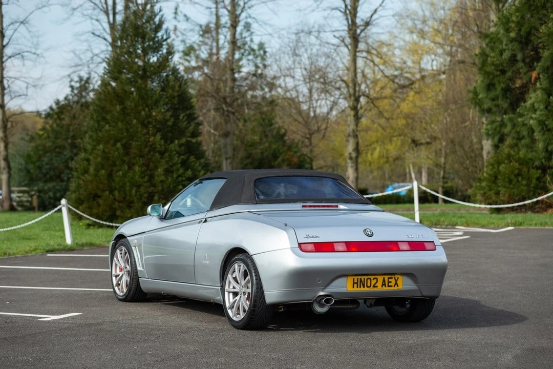 2002 Alfa Romeo 916 GTV & Spider - Image 21 of 30