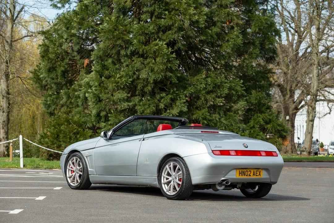 2002 Alfa Romeo 916 GTV & Spider - Image 8 of 30