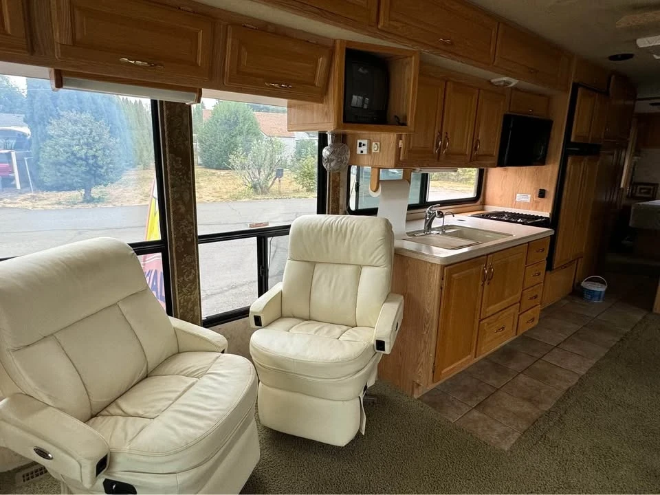 2002 Alfa Leisure RVs - Image 8 of 17