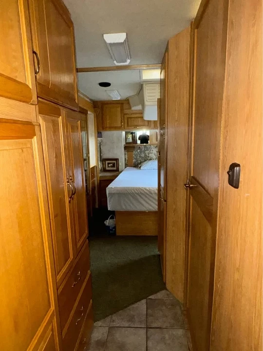2002 Alfa Leisure RVs - Image 13 of 17
