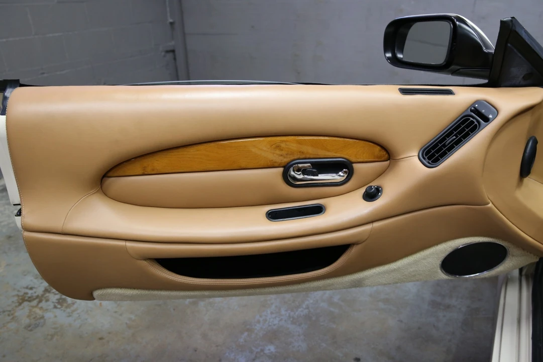 2002 Aston Martin DB7 Vantage - Image 28 of 31