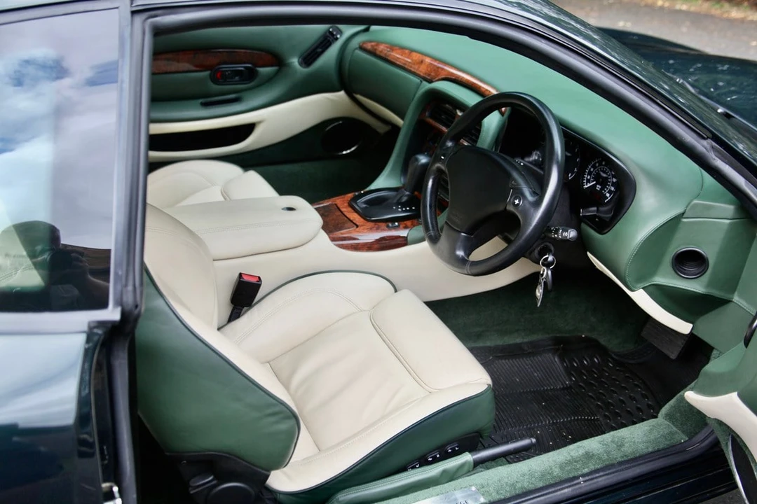 2002 Aston Martin DB7 Vantage - Image 28 of 30