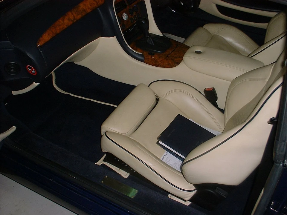 2002 Aston Martin DB7 Vantage - Image 6 of 11