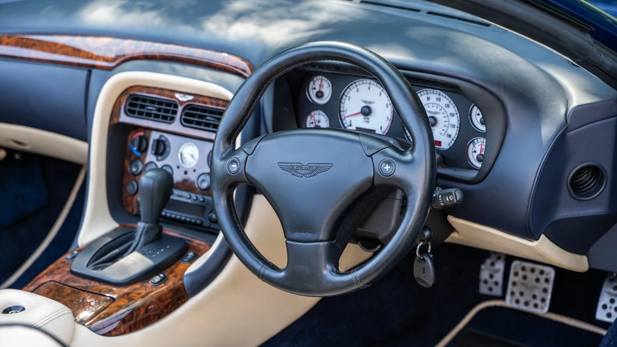 2002 Aston Martin DB7 Vantage - Image 17 of 30
