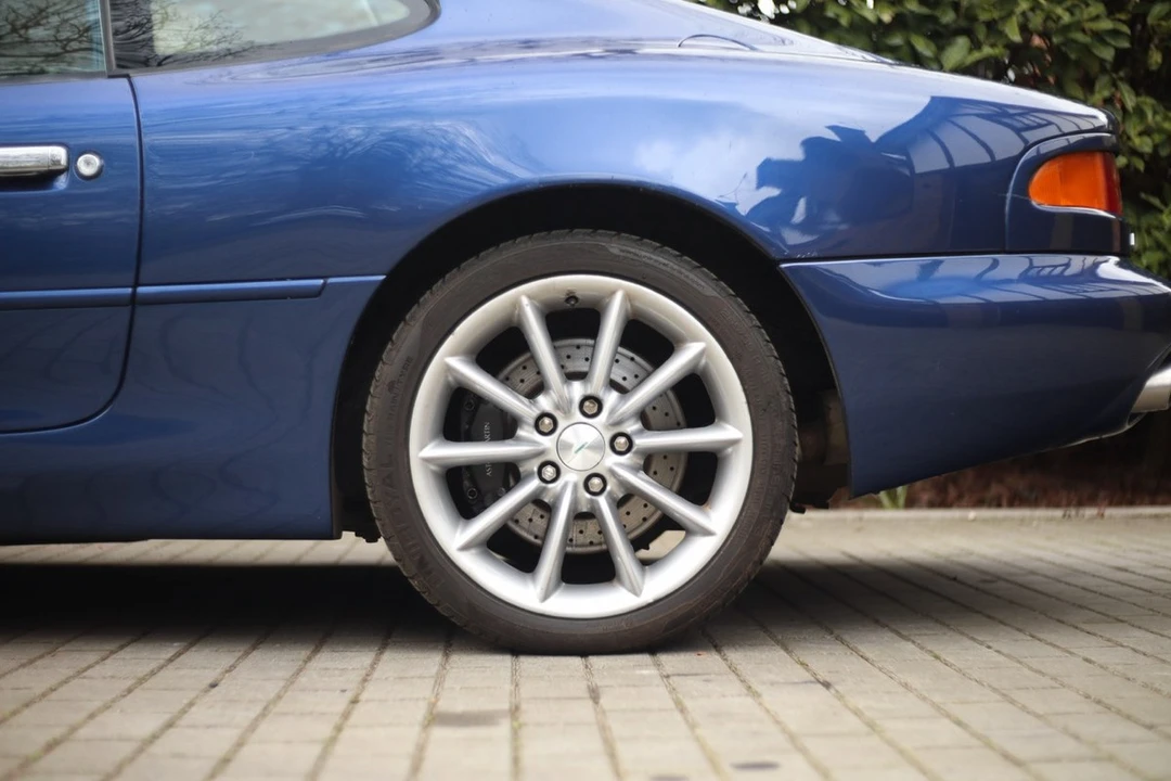 2002 Aston Martin DB7 Vantage - Image 16 of 30