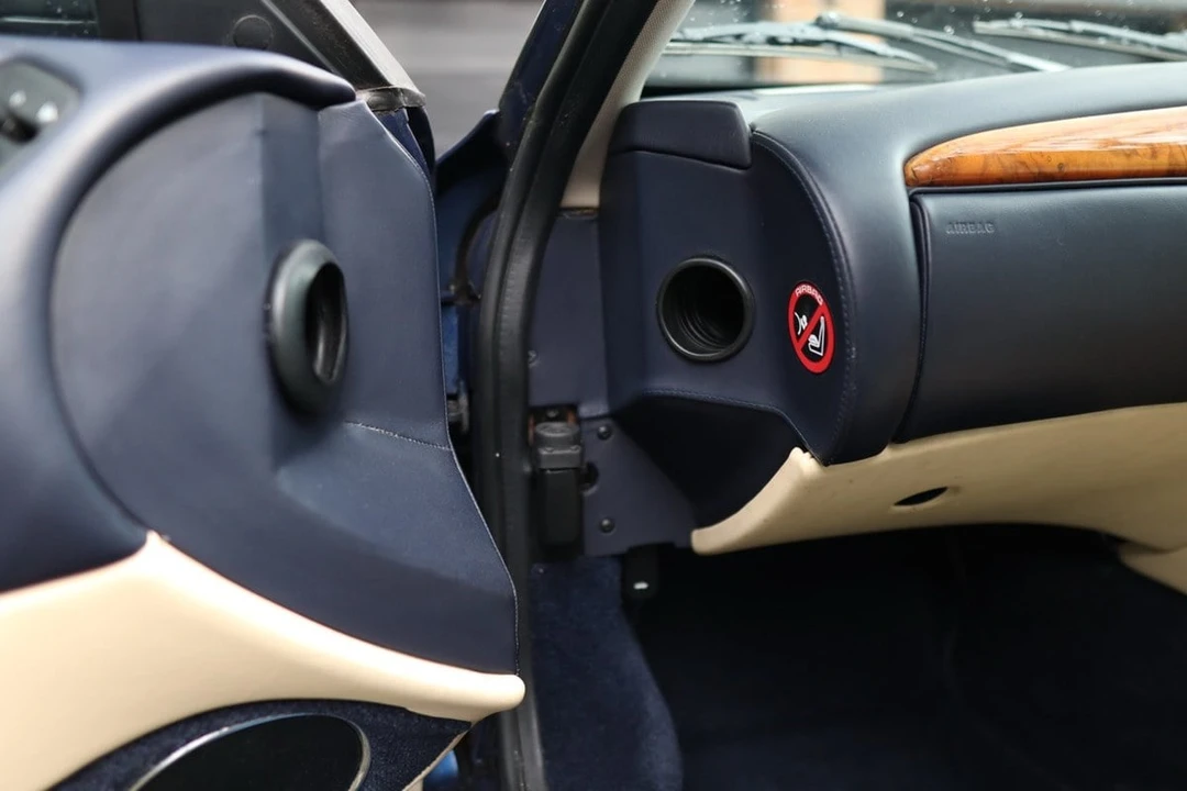 2002 Aston Martin DB7 Vantage - Image 25 of 30