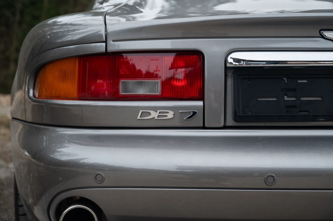 2002 Aston Martin DB7 Vantage - Image 28 of 31