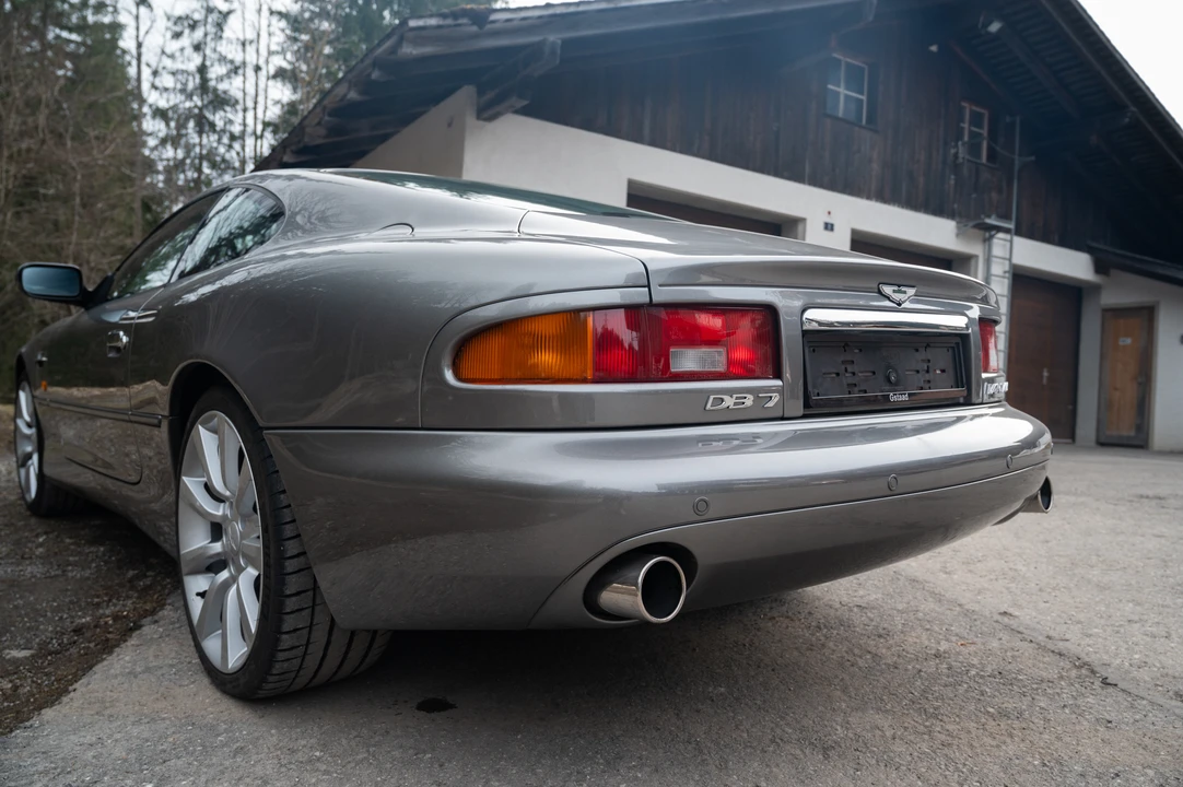 2002 Aston Martin DB7 Vantage - Image 31 of 31