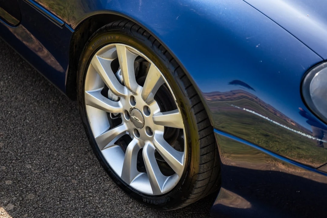 2002 Aston Martin DB7 Vantage - Image 27 of 30