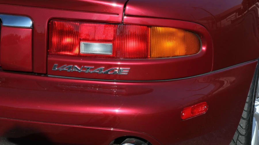 2002 Aston Martin DB7 Vantage - Image 10 of 12