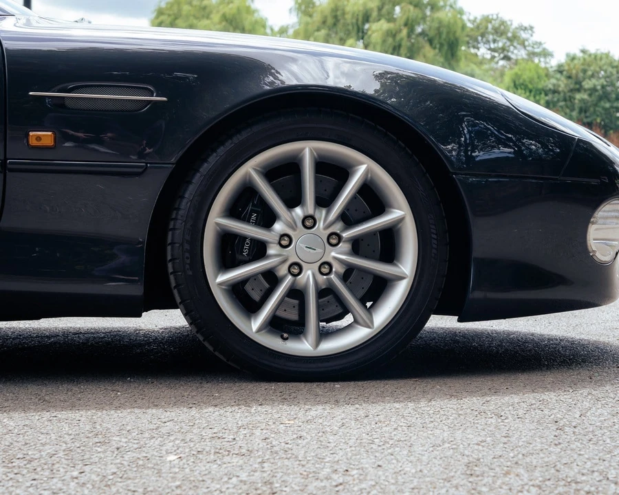 2002 Aston Martin DB7 Vantage - Image 12 of 30