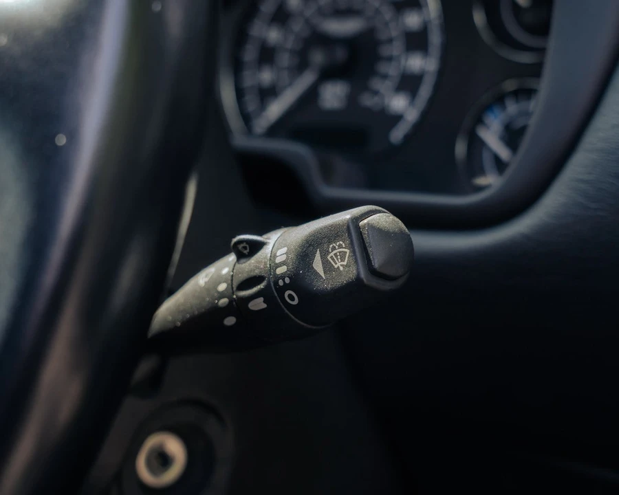 2002 Aston Martin DB7 Vantage - Image 26 of 30