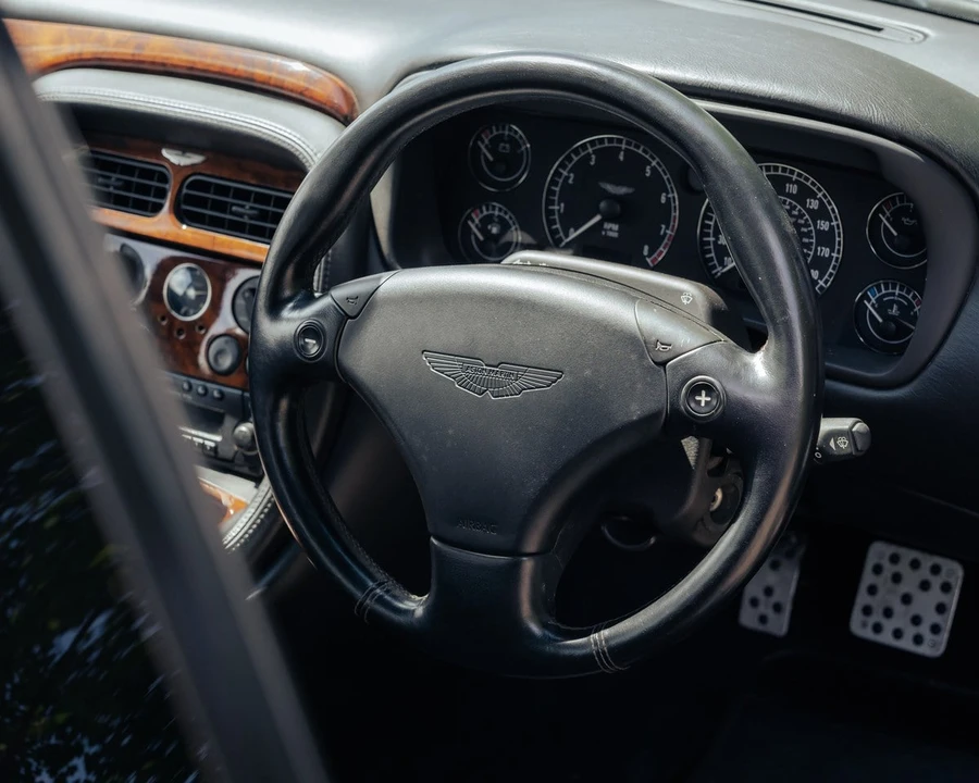 2002 Aston Martin DB7 Vantage - Image 16 of 30