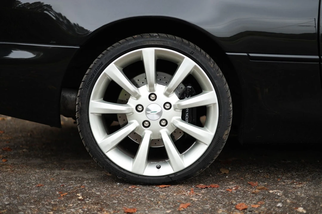 2002 Aston Martin DB7 Vantage - Image 14 of 30