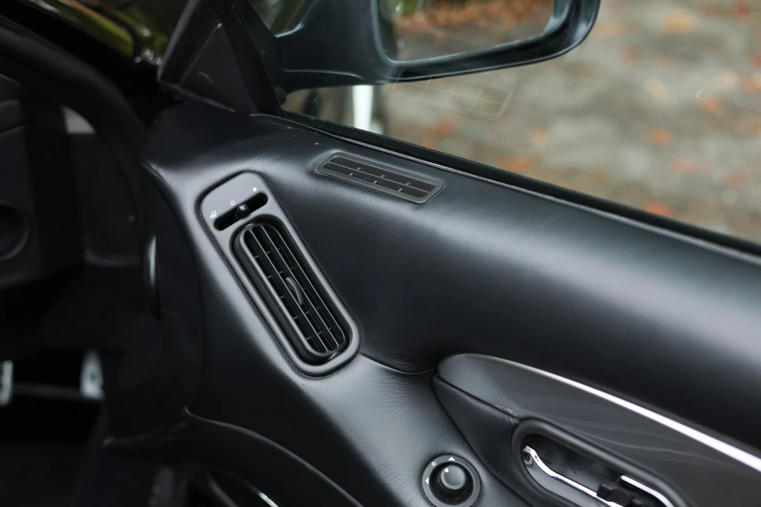 2002 Aston Martin DB7 Vantage - Image 19 of 30
