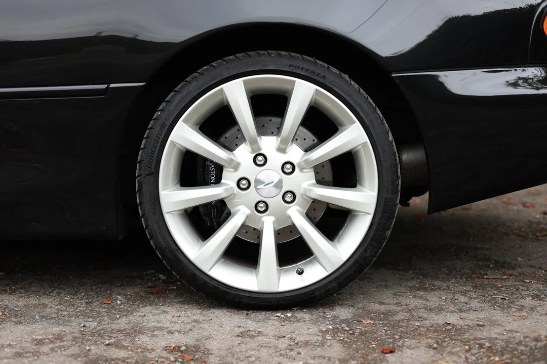 2002 Aston Martin DB7 Vantage - Image 16 of 30