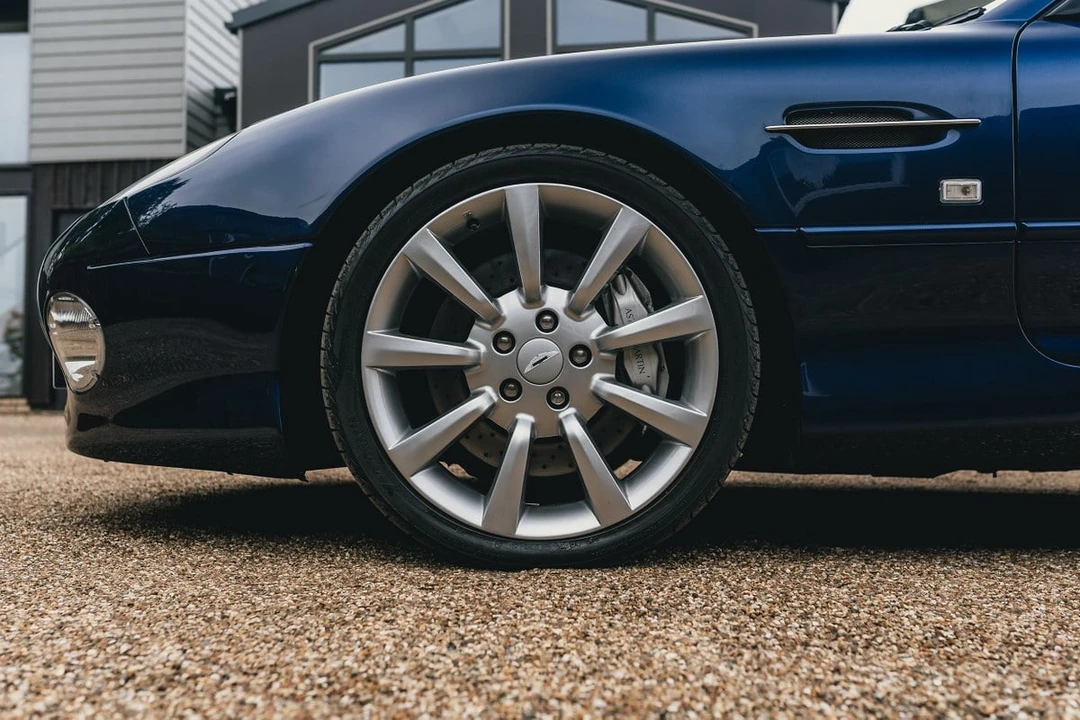 2002 Aston Martin DB7 Vantage - Image 17 of 30