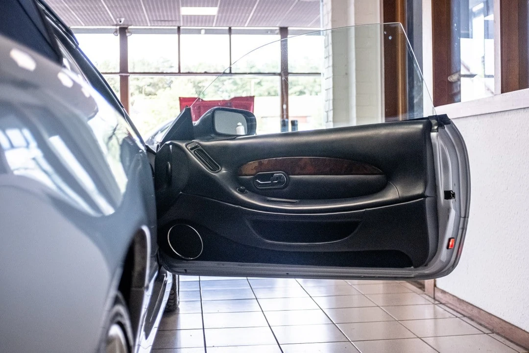 2002 Aston Martin DB7 Vantage - Image 26 of 30