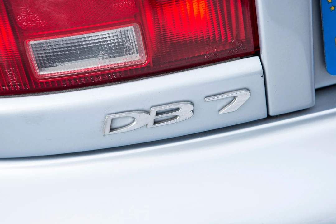2002 Aston Martin DB7 Vantage - Image 15 of 19