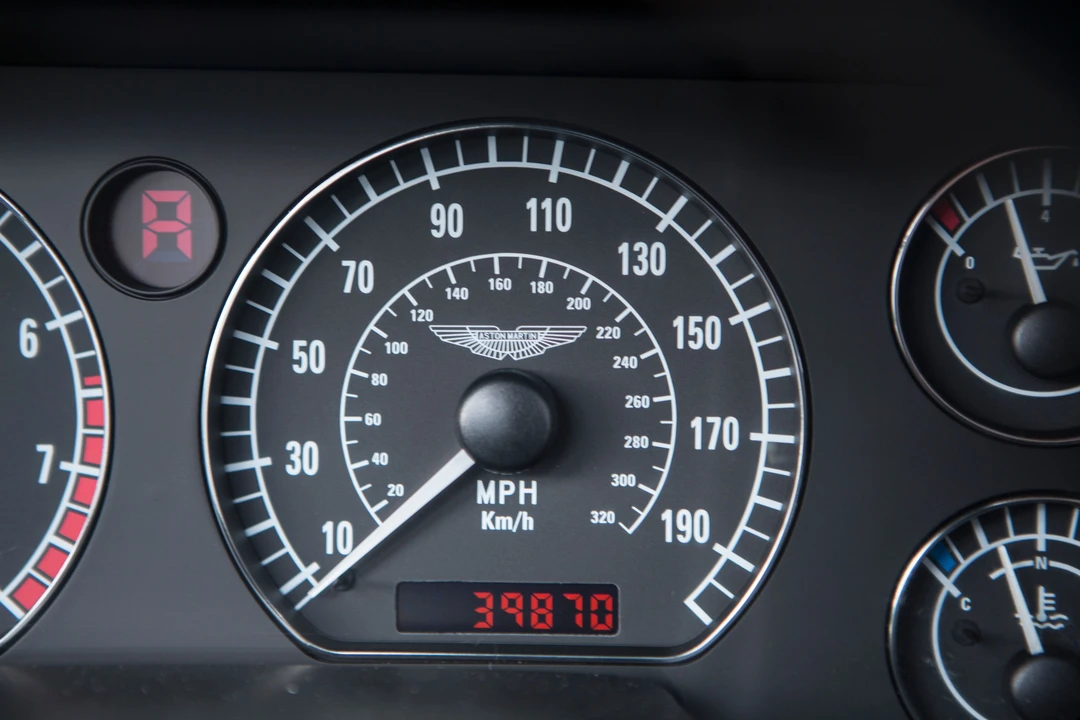 2002 Aston Martin DB7 Vantage - Image 11 of 19