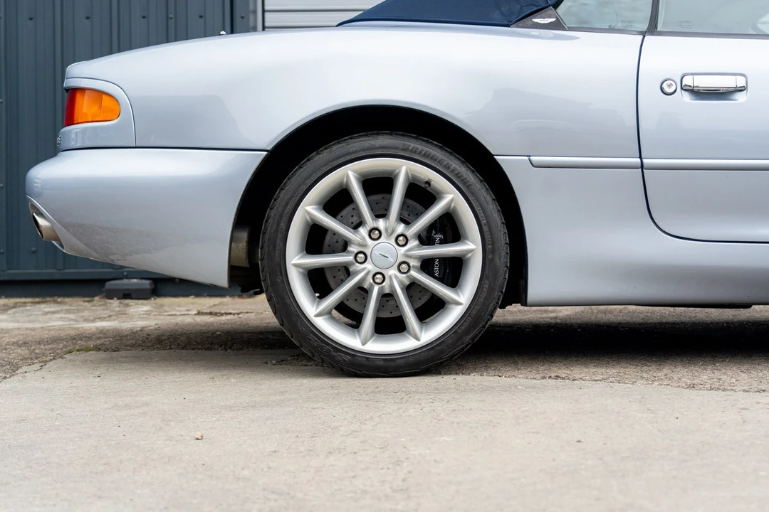 2002 Aston Martin DB7 Vantage - Image 18 of 30