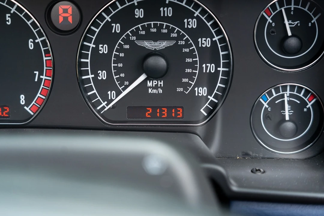 2002 Aston Martin DB7 Vantage - Image 27 of 30