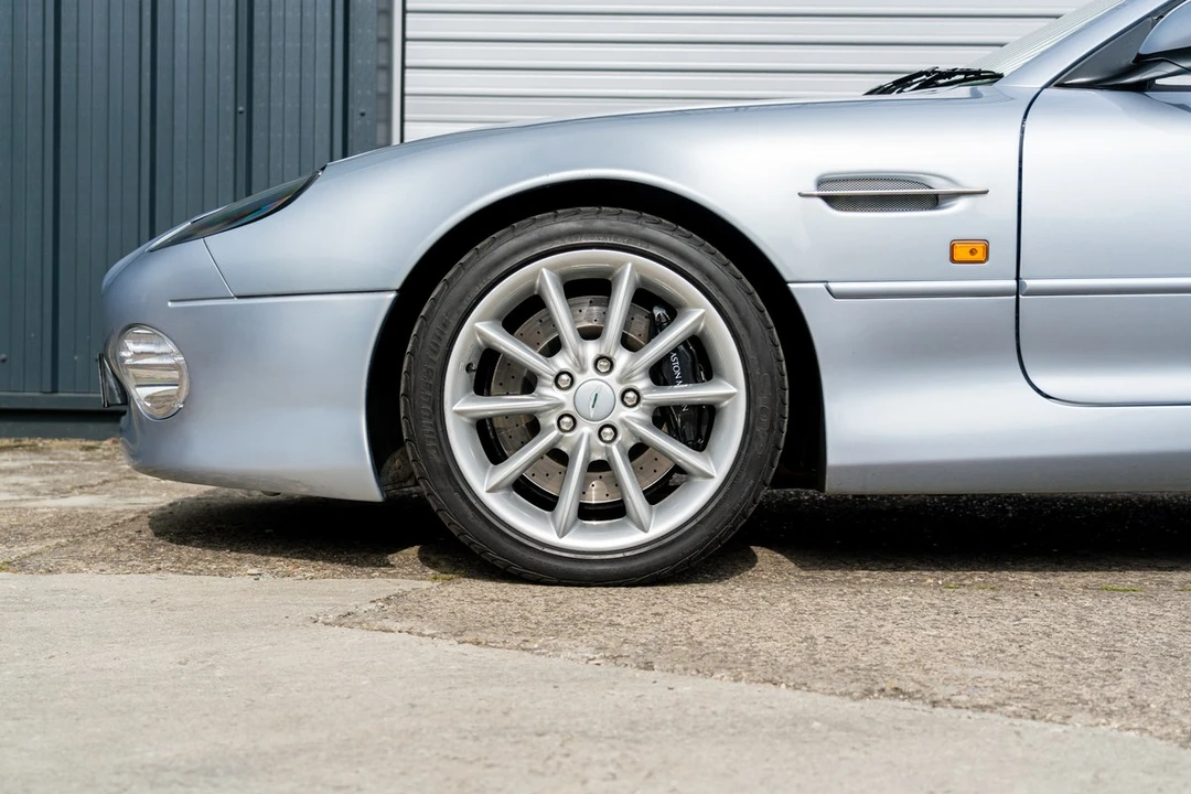 2002 Aston Martin DB7 Vantage - Image 16 of 30