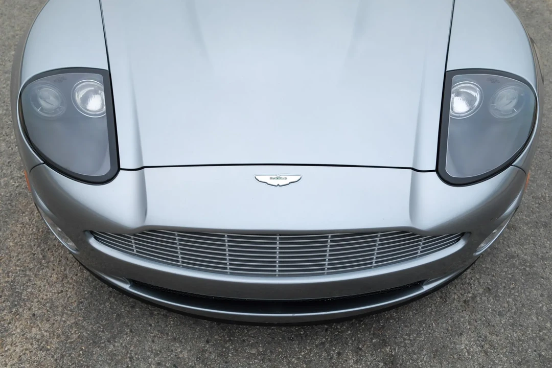 2002 Aston Martin Vanquish 1st Gen - Image 26 of 31