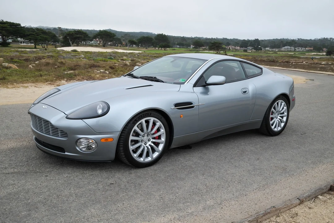 2002 Aston Martin Vanquish 1st Gen - Image 16 of 31